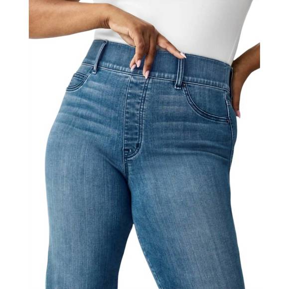 NEW SPANX kick flare jeans in vintage indigo - Picture 2 of 3
